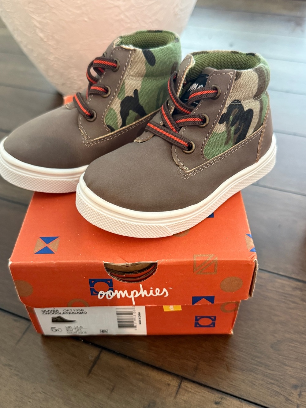 oomphies Brown and Green Camo High-Top Kids Boots
